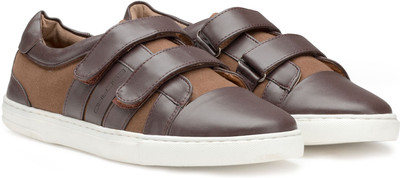 

Escaro Sneakers For Men(Brown