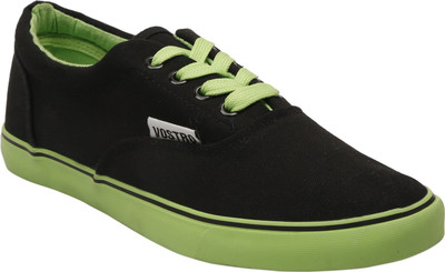 

Vostro V-02 Casuals For Men(Green