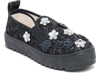 

Scentra Canvas Shoes For Women(Black