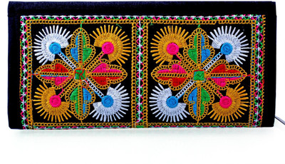 

Paradox Casual Black Clutch