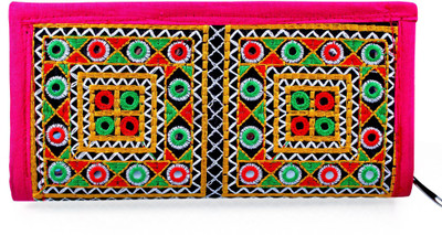 

Paradox Casual Pink Clutch