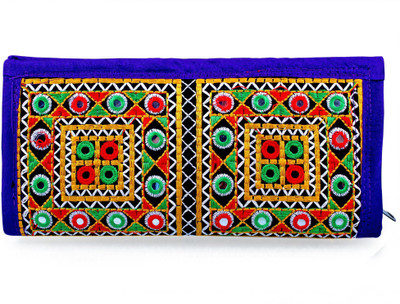 

Paradox Casual Purple Clutch
