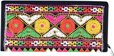 

Paradox Casual Black Clutch