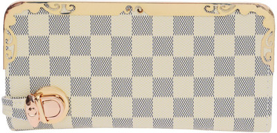 

Bagaholics Party Beige Clutch