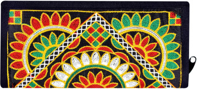 

Paradox Casual Black Clutch