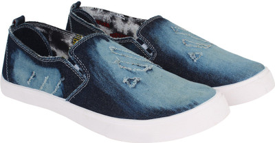 

World Wear Footwear Blue_361 Slip On Sneakers For Men(Blue
