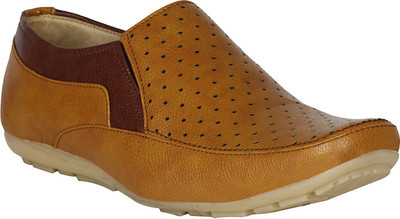 

UrbanwhiZ Hawkish_Range For Men(Tan
