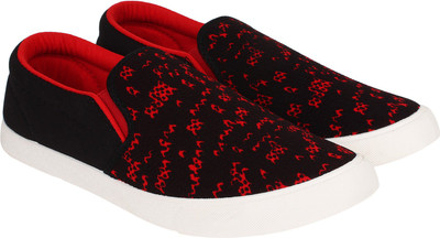 

World Wear Footwear Red_462 Slip On Sneakers For Men(Red, Black
