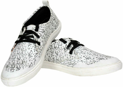 

wredster Sneakers For Men(White, Multicolour