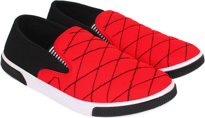 

World Wear Footwear Red_459 Slip On Sneakers For Men(Red, Black
