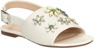 

Clarks Women WHITE LEATHE Flats