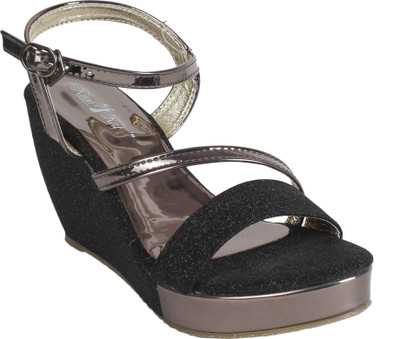 

Kinni Kat Women black Wedges