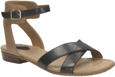 

Clarks Women BLACK LEATHE Flats