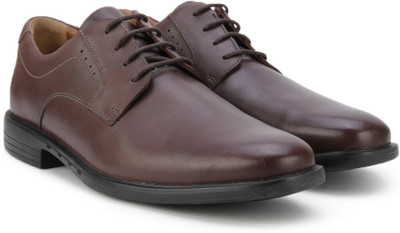 

Clarks UNBizley Plain Dark Brown Lea Lace-Up For Men(Brown