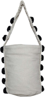 

Diwaah Handcrafted Potli(White)