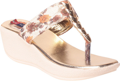 

MSC Women Gold Wedges