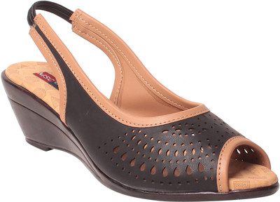 

MSC Women Black Wedges