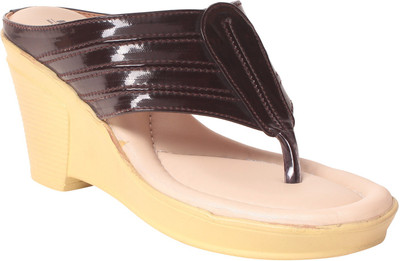 

MSC Women Brown Wedges