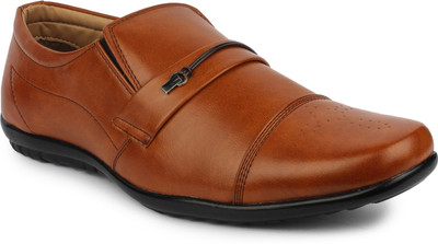 

Digni Slip On For Men(Multicolor, Teek