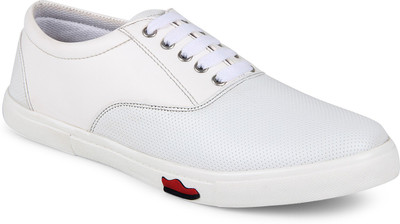 

Zapatoz Casuals For Men(White