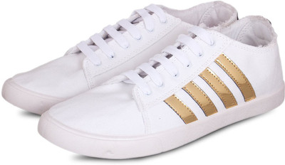 

SPAKLY Sneakers For Men(White