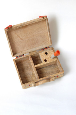 

ivei 1 Compartments wood showpiece(Orange and beige)