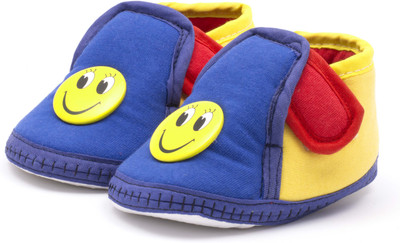 

Infano Boys & Girls Velcro Sneakers(Blue