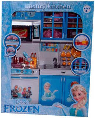 

HALO NATION Frozen Kitchen Play Set with Cooktop