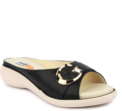 

Digni Women Black Flats
