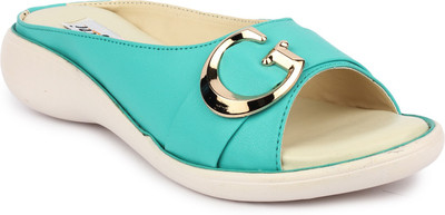 

Digni Women Green Flats