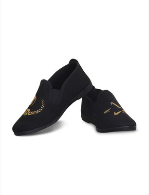 

Scentra Casuals For Women(Black