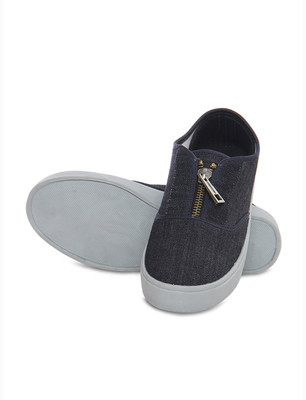 

Scentra BERLIN Loafers For Men(Blue, Dark denim