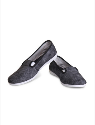 

Scentra MADRID Loafers For Women(Black