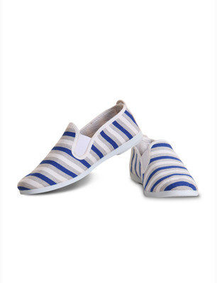 

Scentra LONDON Loafers For Women(Blue