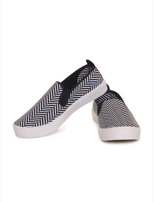 

Scentra LA UBER Loafers For Men(Black, Zigzac black