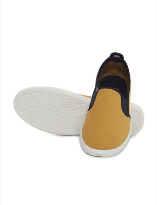 

Scentra SCENTRA Loafers For Men(Yellow, Mustard