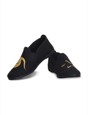 

Scentra CAPRICORN Loafers For Women(Black