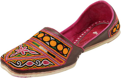 

Ramraj Unisex Handmade Leather Mojari Casuals For Men(Multicolor