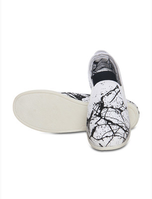

Scentra LONDON Loafers For Women(White, Marble