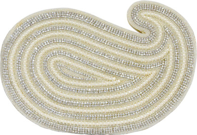 

Jewellerkaka Casual White Clutch