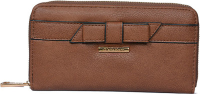 

Diana Korr Casual Brown Clutch