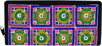 

Paradox Casual Black Clutch