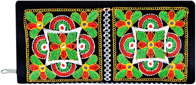 

Paradox Casual Black Clutch
