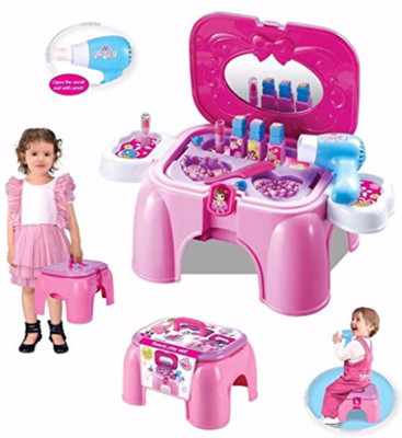 

Smartcraft Beauty Set Dresser and Chair