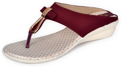 

PIPILIKA Women Maroon Flats