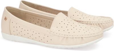 

Addons Addons Cream Colored Loafers Loafers For Women(Beige