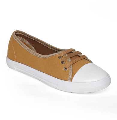 

Bruno Manetti Canvas Shoes For Women(White, Tan, Beige