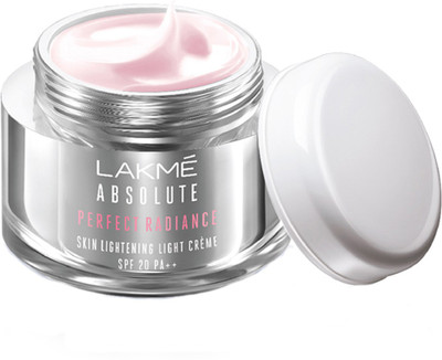 

Lakme Absolute Perfect Radiance Skin Lightening Light Creme SPF 20 PA++(50 g)