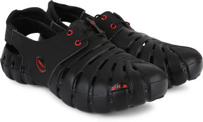 

Newport Men Black/Red Clogs