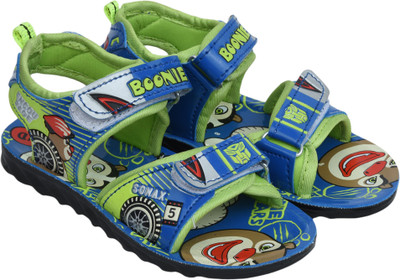 

Hotland Boys Velcro Sports Sandals(Multicolor, Blue